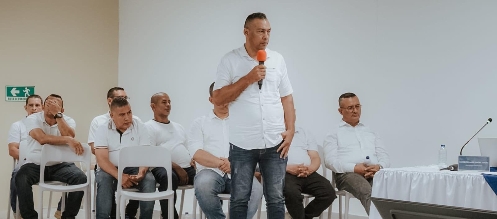 Algunos de los exmilitares.