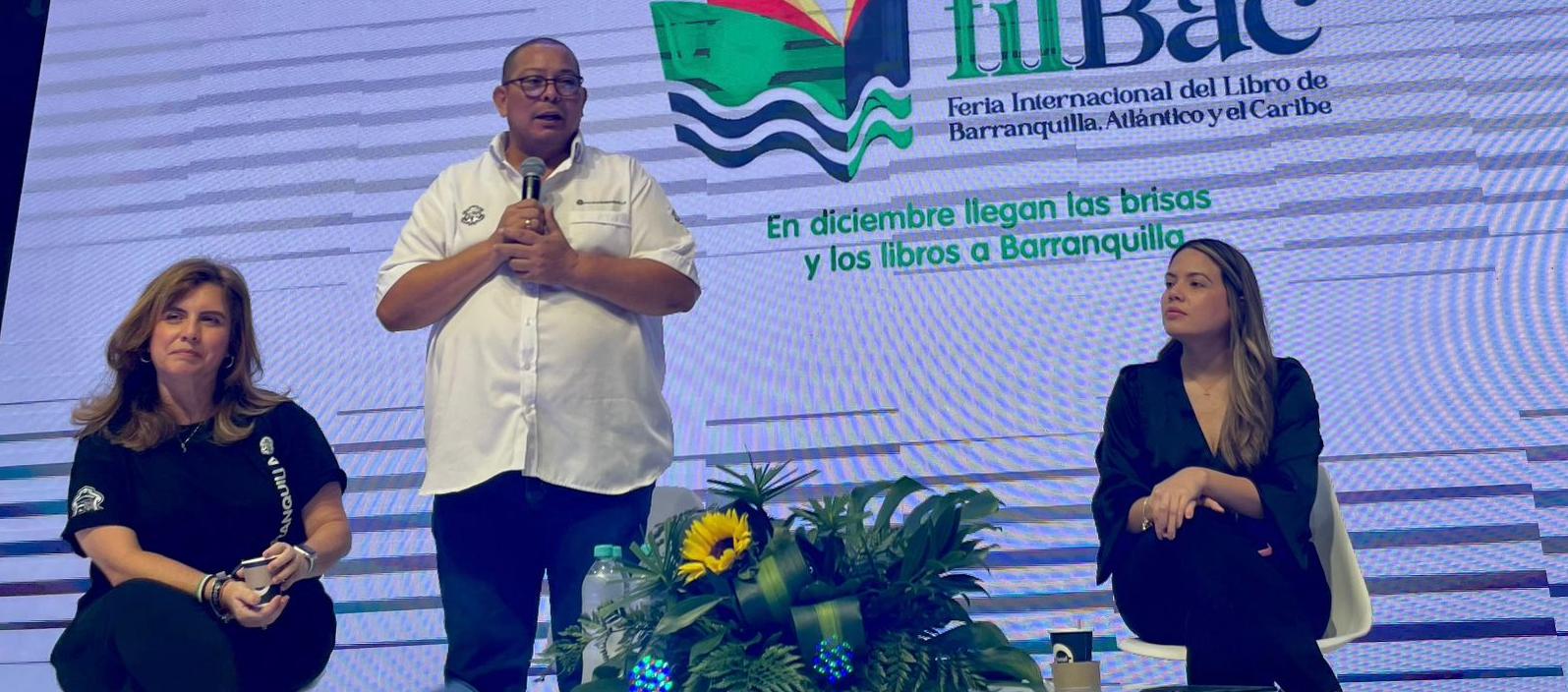 La secretaria de Educación, Paola Amar; el secretario de Cultura, Juan Carlos Ospino, y la secretaria de Cultura del Atlántico, Verónica Cantillo