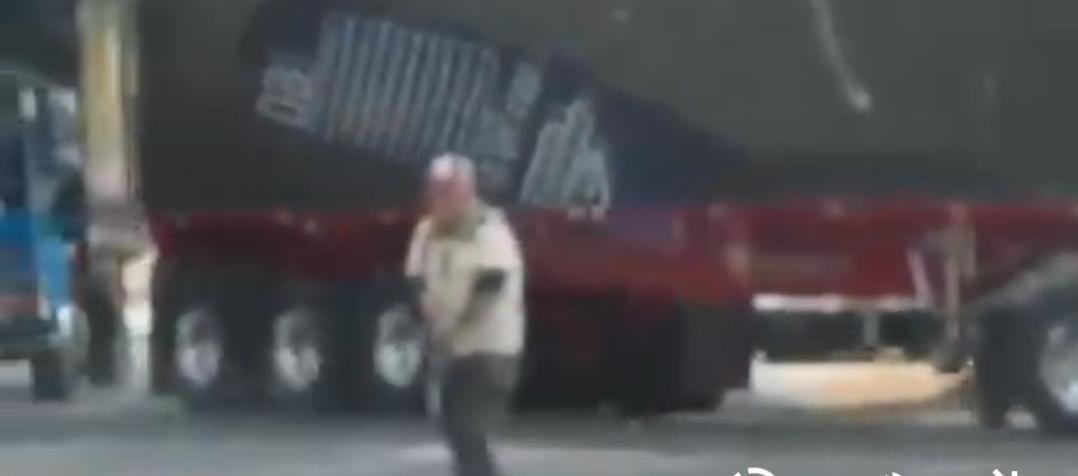 Grupo armado bloquea Vía Panamericana 