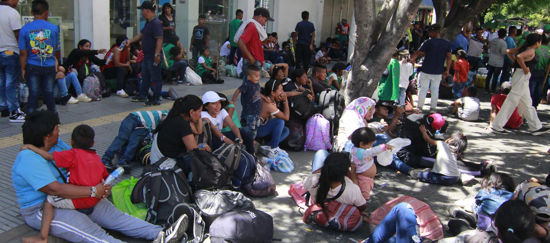 Indígenas protestando este lunes en la ciudad de Cúcuta. 