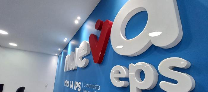 Logo de Nueva EPS en una de sus sedes. 