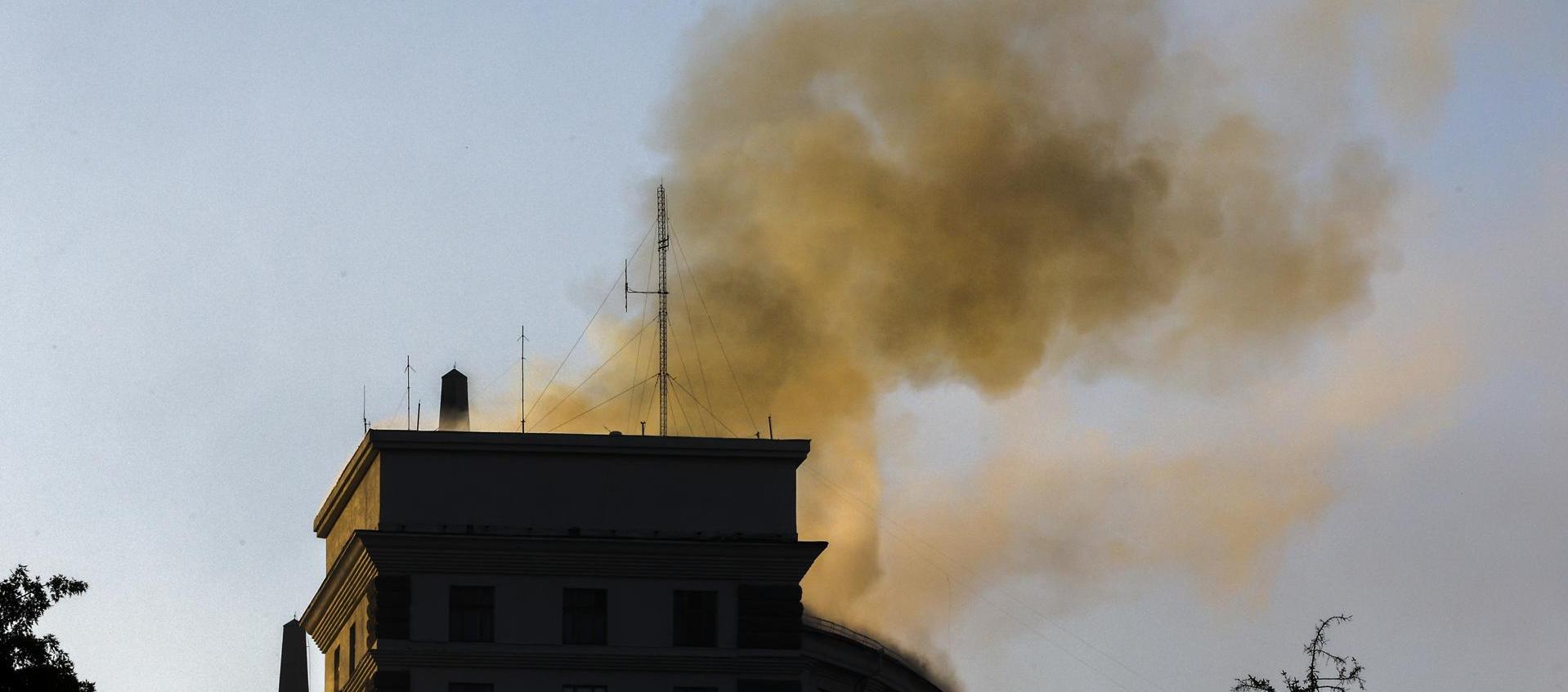 Edificio alcanzado por un dron ruso en Kiev durante la peor ofensiva de Rusia con ese tipo de artefactos en Ucrania.