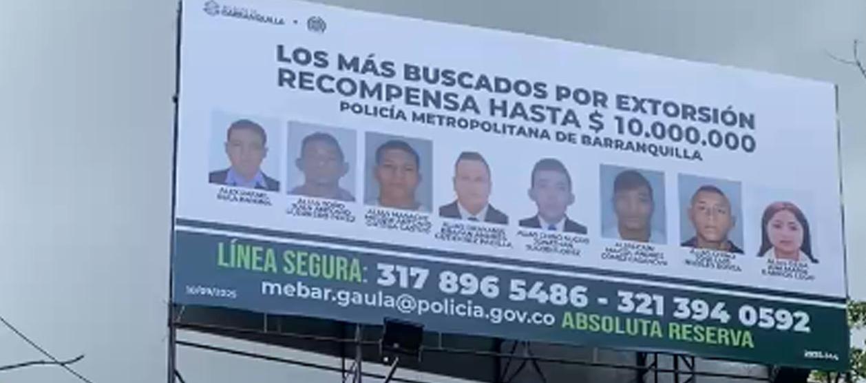 Valla con rostro de los 8 más buscados por extorsión en Barranquilla 