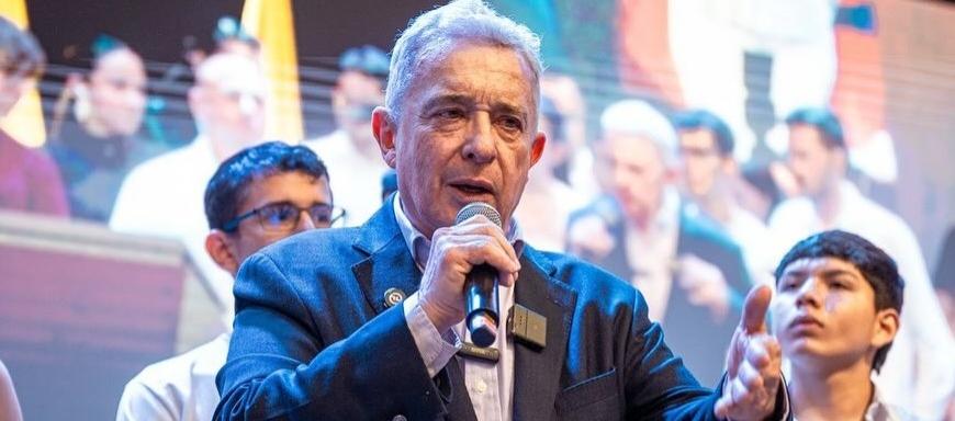 Expresidente Álvaro Uribe Vélez.