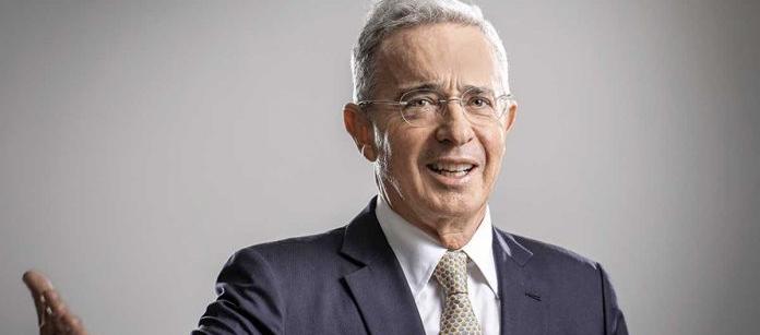 Álvaro Uribe Vélez.
