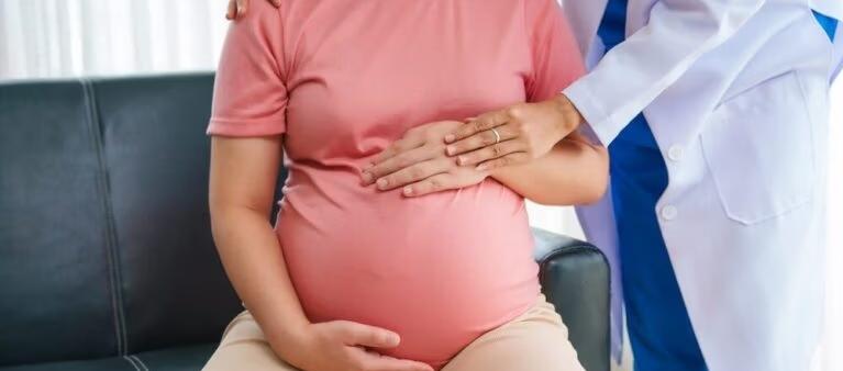 Mujeres embarazadas.
