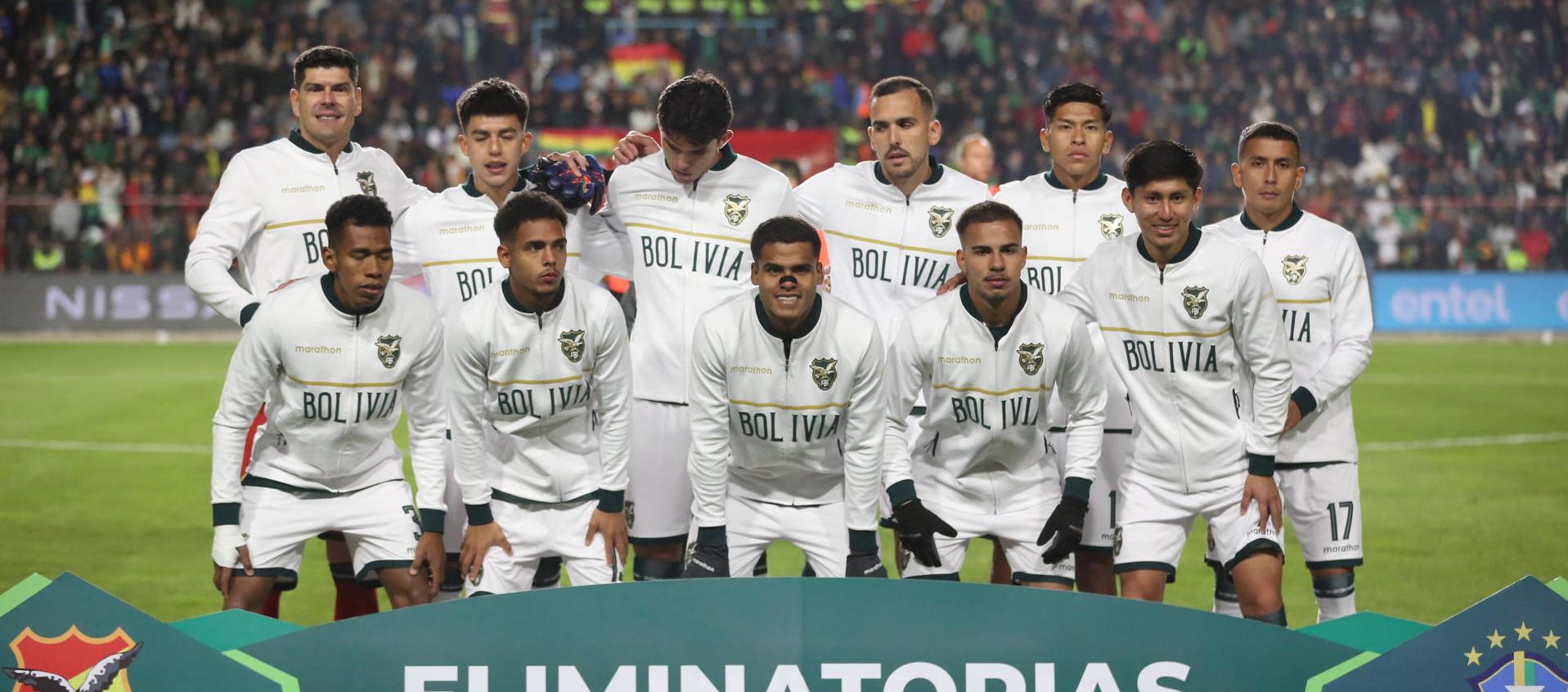 Alineación titular de Bolivia en el partido contra Brasil.