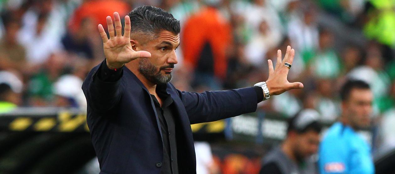 El argentino Javier Gandolfi, técnico saliente del Atlético Nacional. 