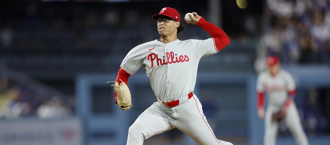 Jesús Luzardo, lanzador peruano de los Filis de Filadelfia. 