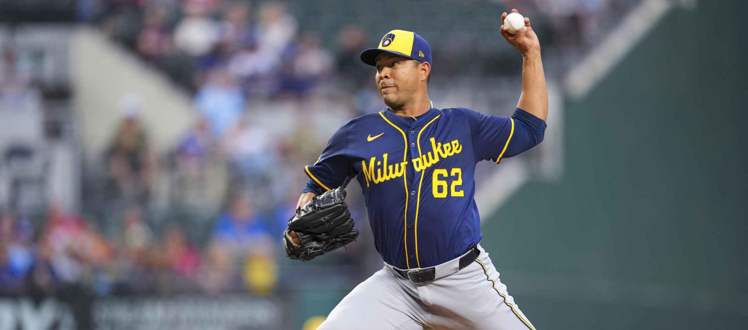 José Quintana trabajó seis entradas y un tercio y sufrio su sexta derrota. 