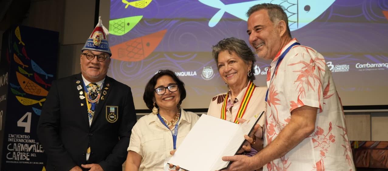 Reconocimiento a Carla Celia.