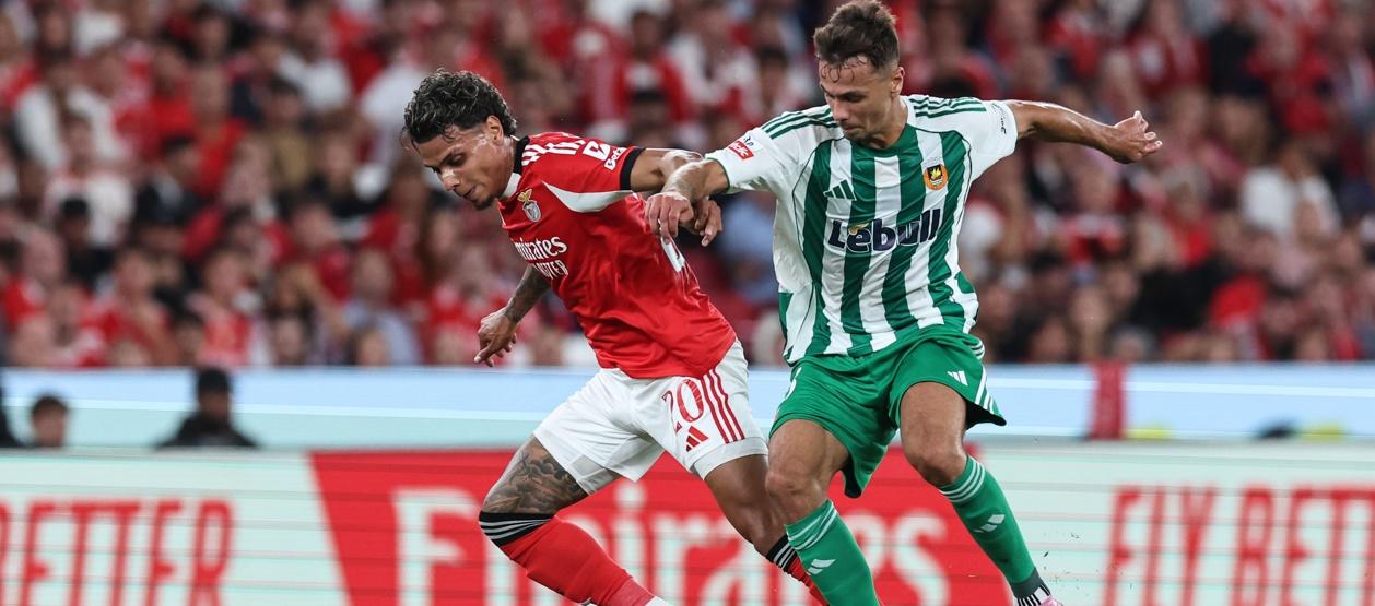 El colombiano Richard Ríos durante el partido del Benfica contra Rio Ave. 