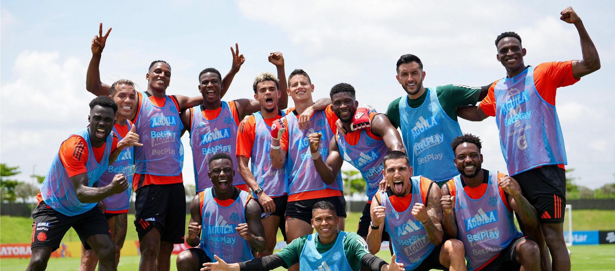 La Selección Colombia tras su último entrenamiento antes de enfrentar a Bolivia.