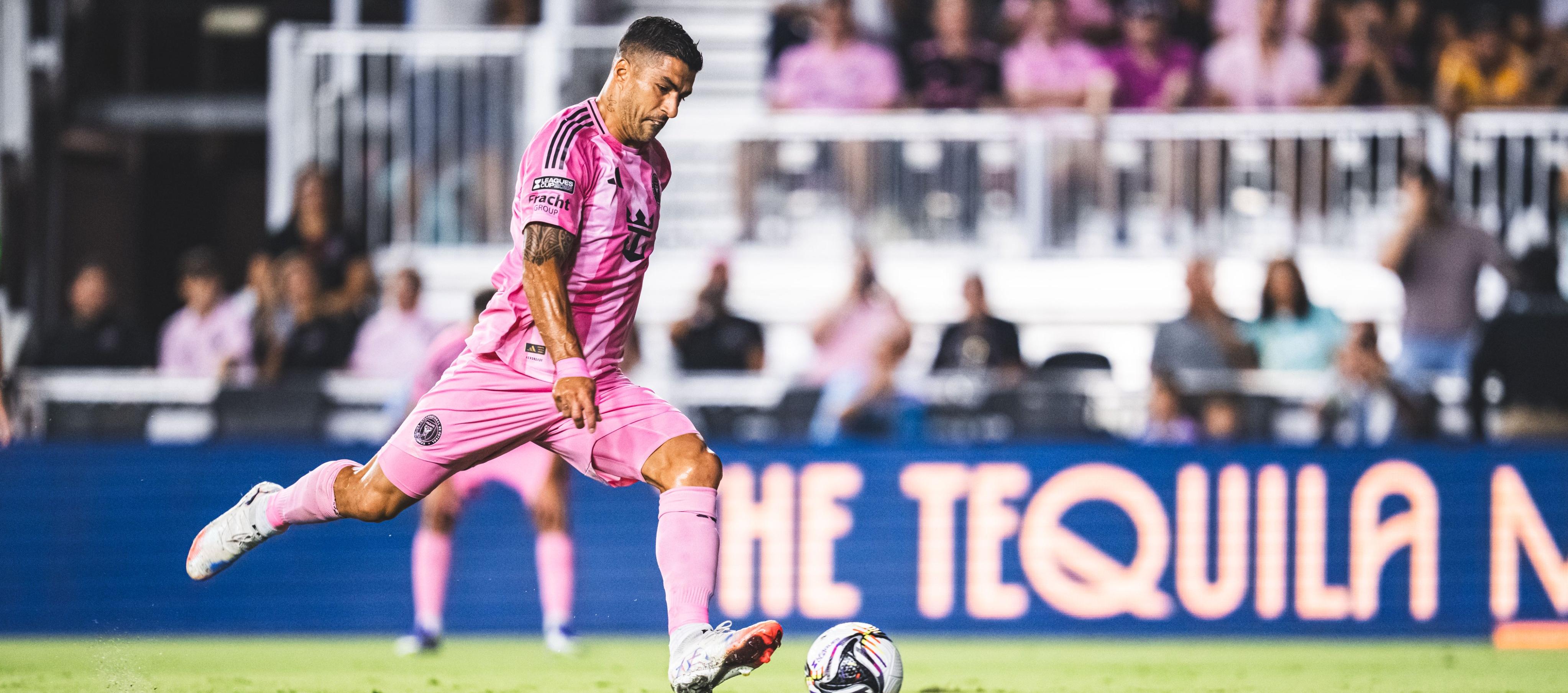 Luis Suárez se disculpó el jueves por su conducta en la final dela Leagues Cup.