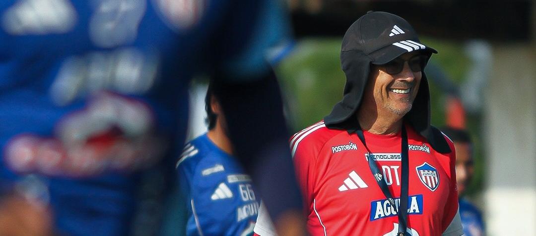 El uruguayo Alfredo Arias, técnico del Junior. 