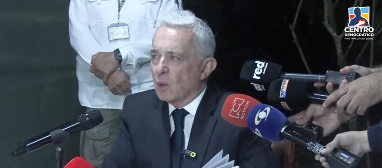 Álvaro Uribe se pronuncia sobre fallo que lo absuelve