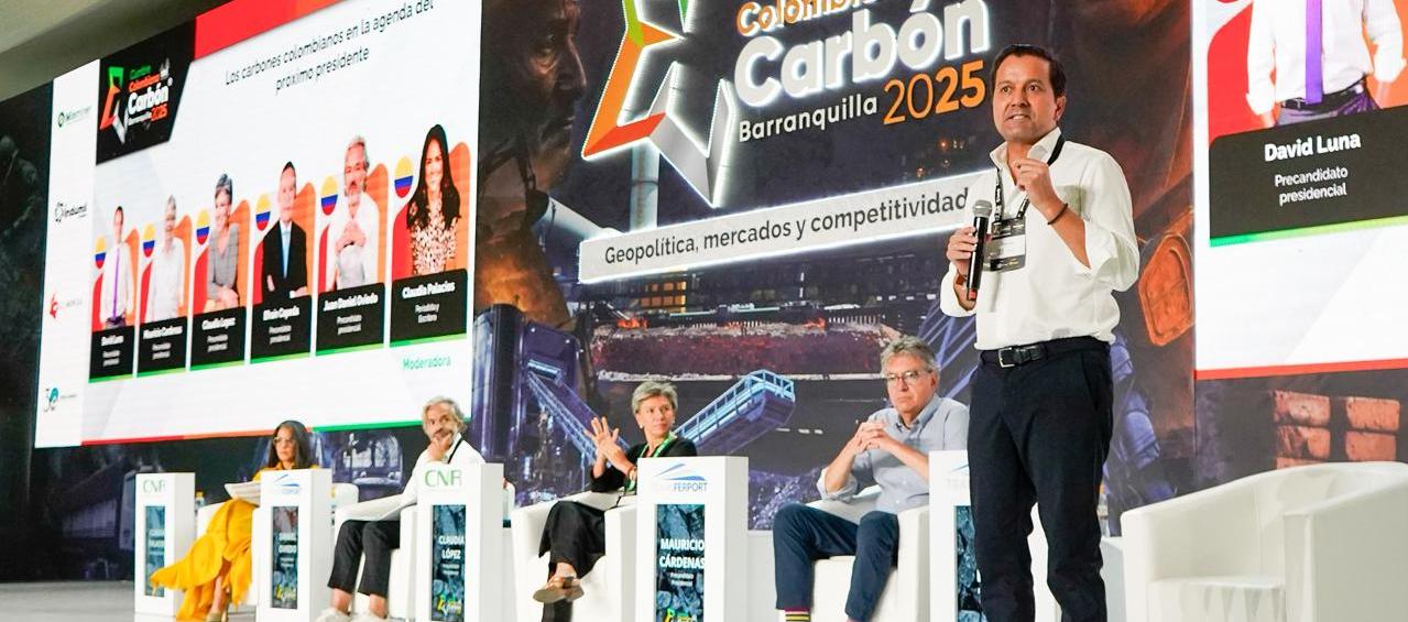 David Luna en la Cumbre Colombiana del Carbón Barranquilla 2025 de Fenalcarbón.