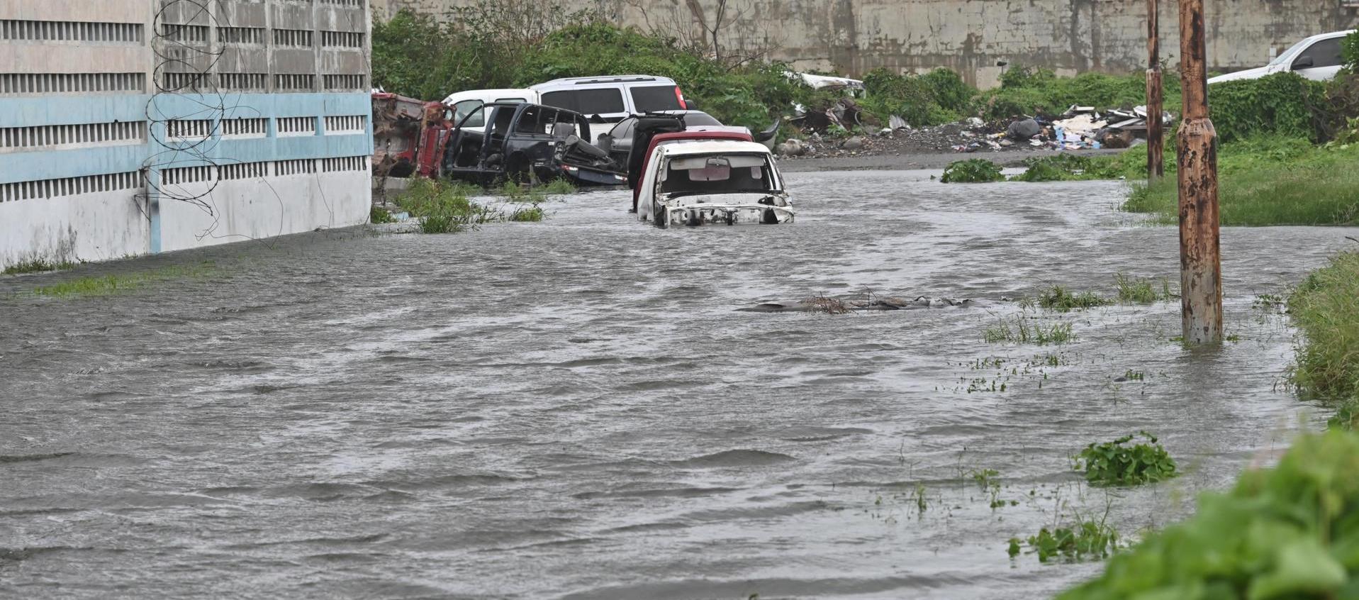 Desastres por el huracán Melissa en Kingston, Jamaica.
