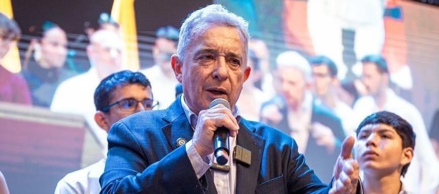 Expresidente Álvaro Uribe Vélez.