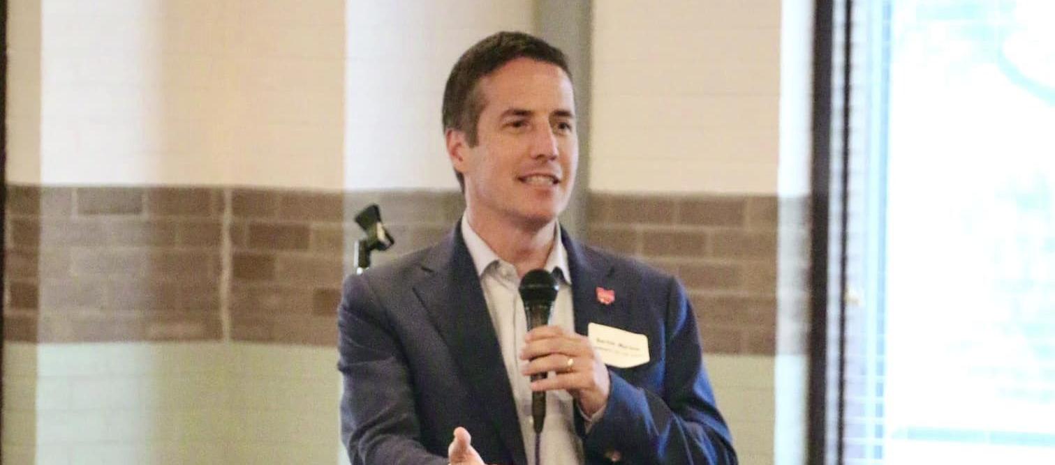 Senador estadounidense, Bernie Moreno.