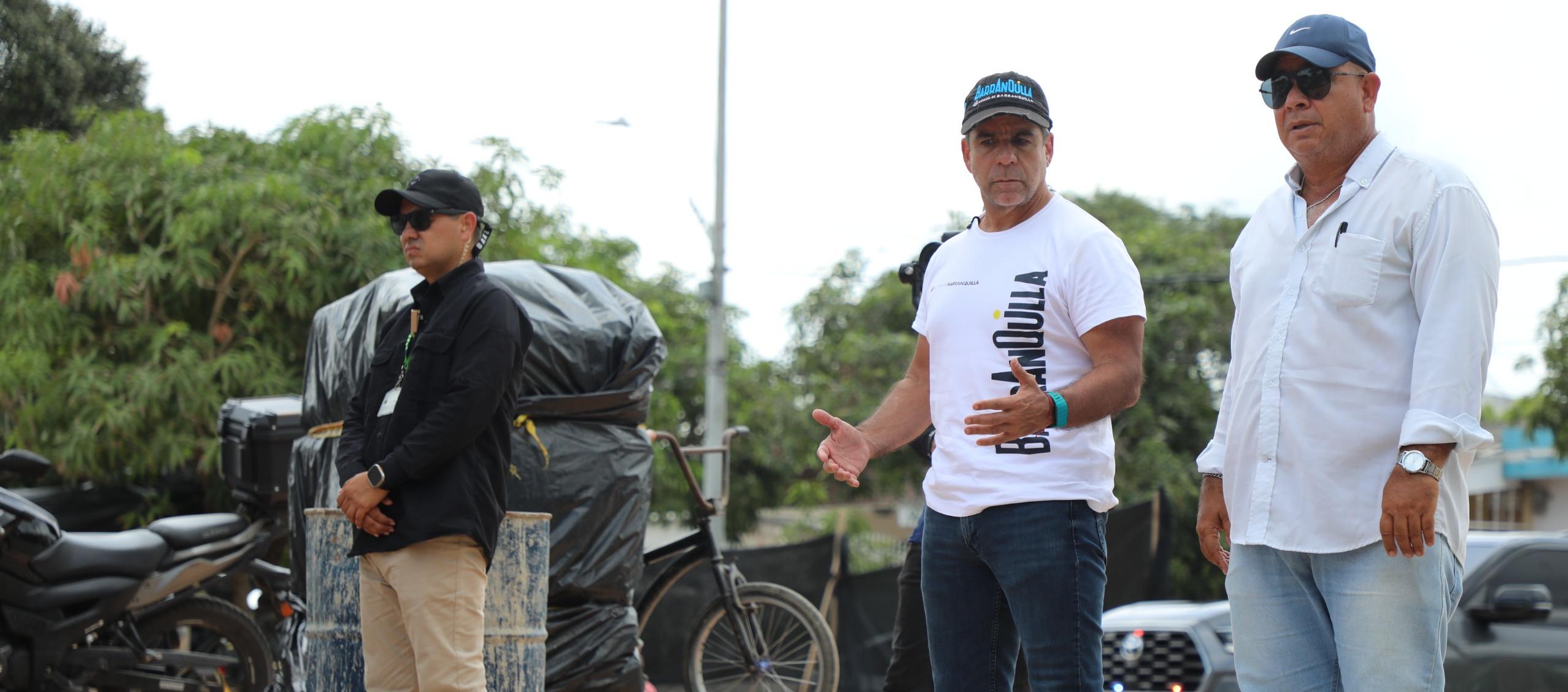 El Alcalde Alex Char durante la inspección.