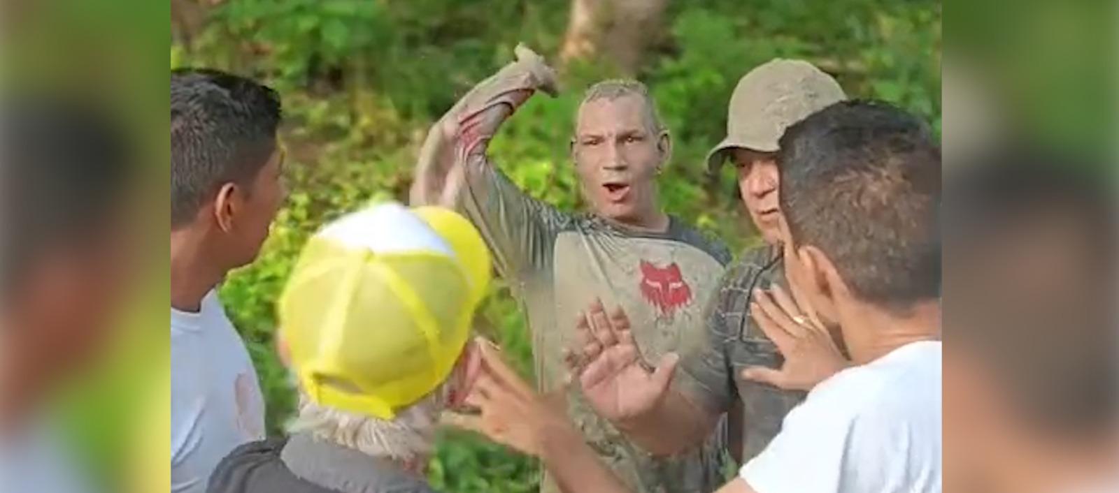 Discusión entre la comunidad y ocupantes de los mencionados vehículos. 