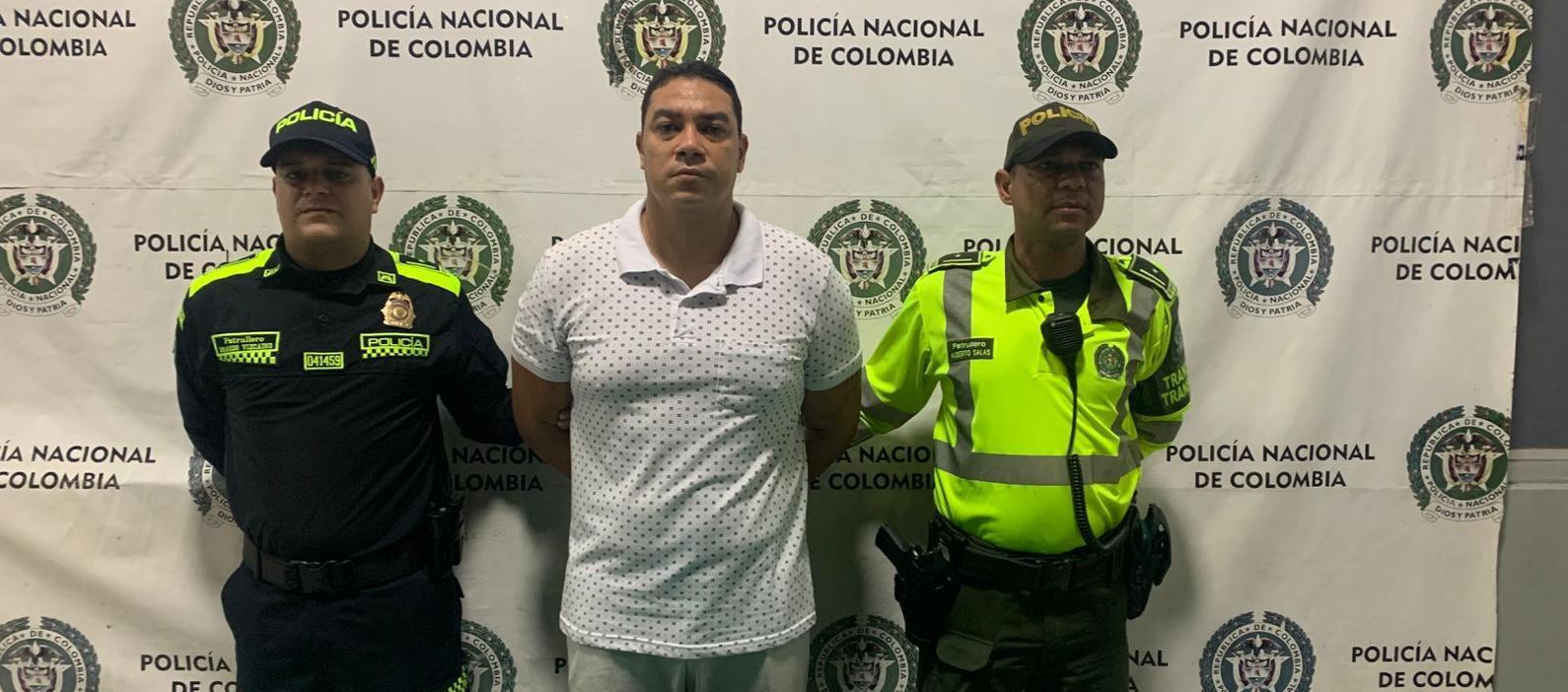 Edwin Alberto Cataño Guevara tras ser presentado por las autoridades.