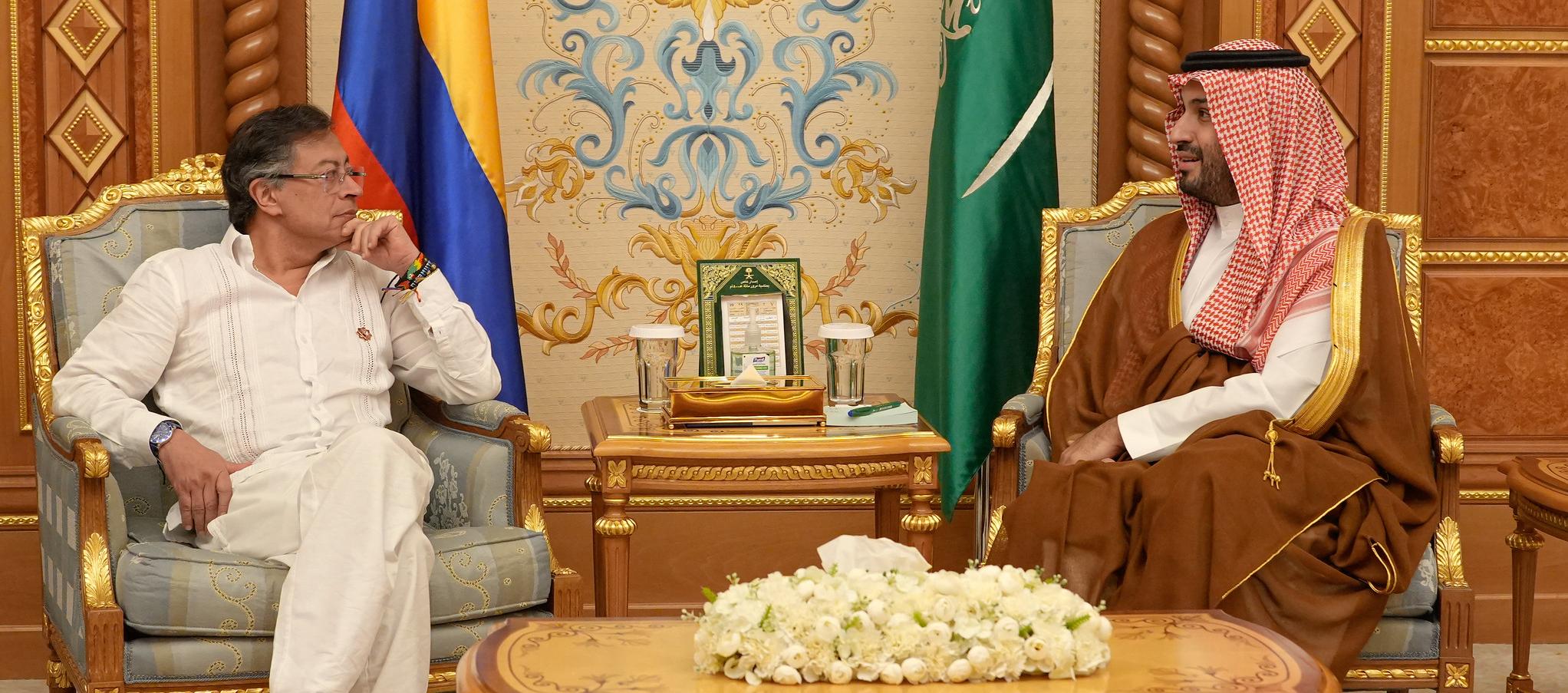 El Presidente Gustavo Petro y el príncipe heredero de Arabia Saudita, Mohamed bin Salmán.