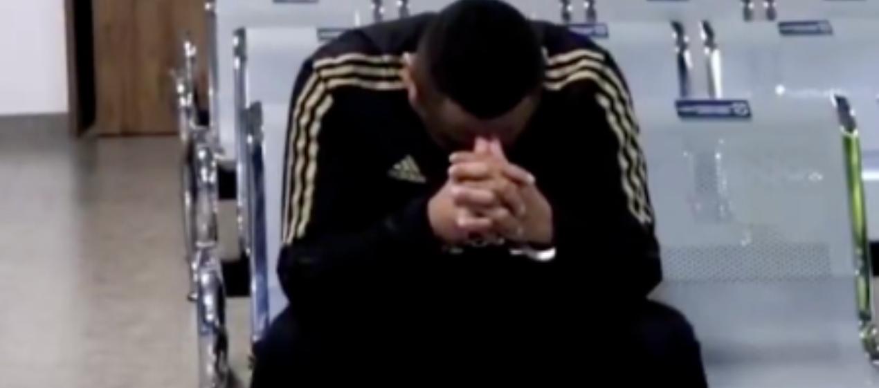  Rolando Federico Gómez Quinde, alias 'Fede', en el aeropuerto El Dorado, en Bogotá. 