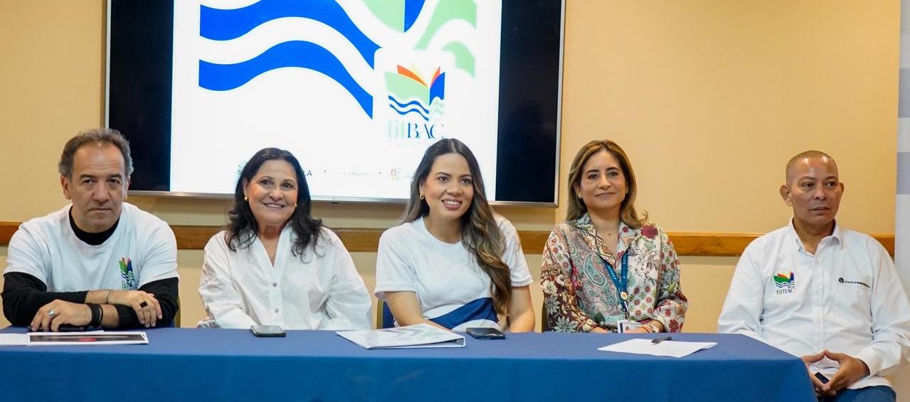 Yamid Amat, director de 'BaqArt'; Nieves Buitrago, de la Secretaría de Educación; Verónica Cantillo, Cultura del Atlántico; Katherine Castillo, de Banrepública, y Juan Ospino, secretario de Cultura del Distrito.