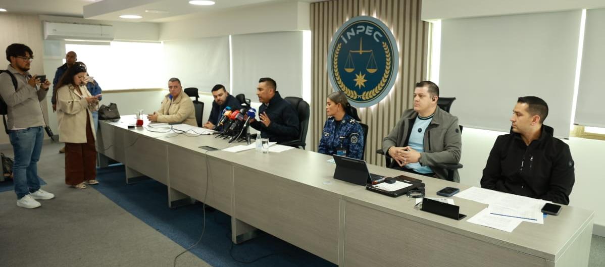 Reunión en el Inpec para tomar medidas de seguridad urgente. 