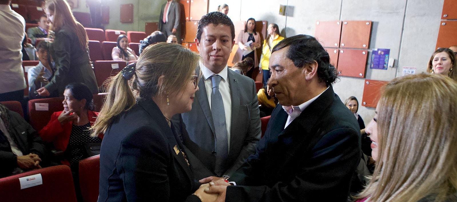 La fiscal Luz Adriana Camargo y el exfuncionario del CTI, Gustavo Sastoque.