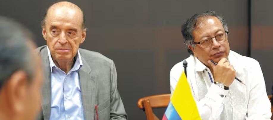 Álvaro Leyva Durán y Gustavo Petro.