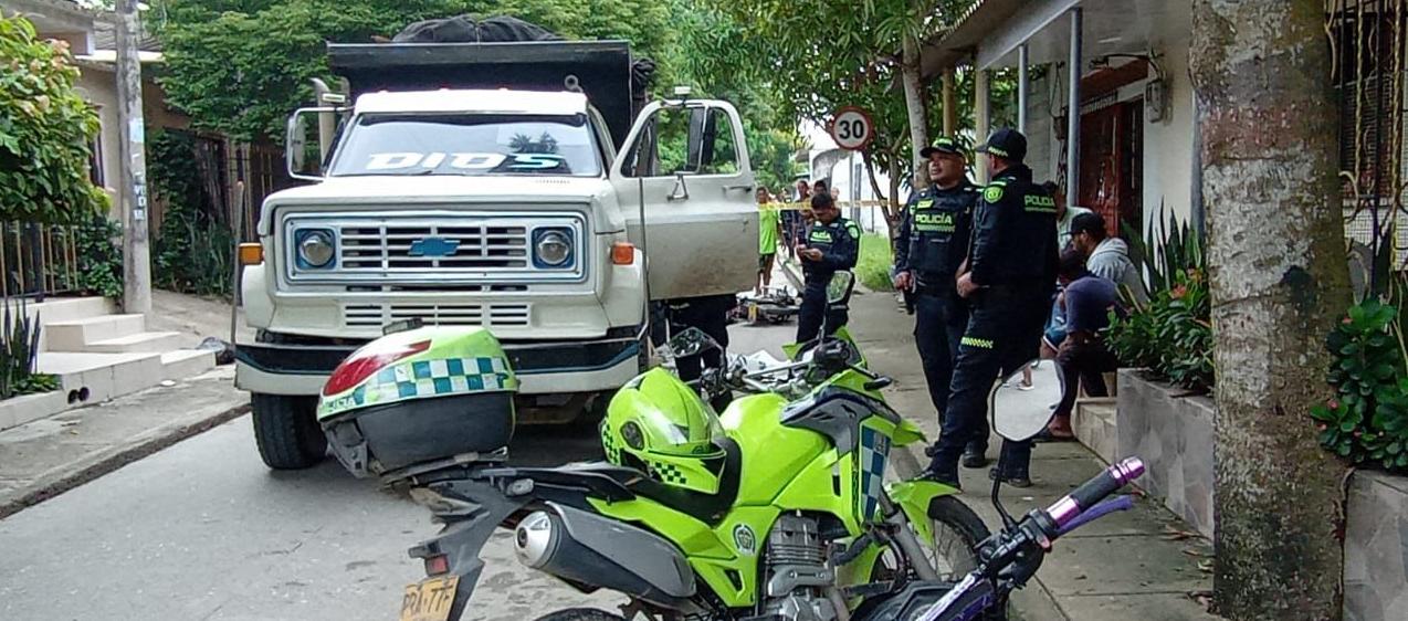 Fallece motociclista al chocar contra volqueta en Baranoa 
