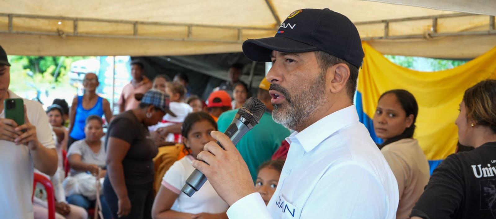 Luis Eduardo Llinás.