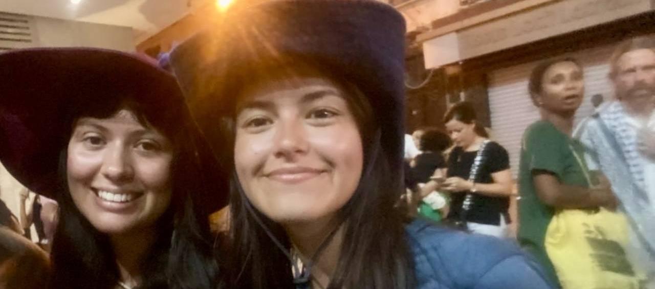 Manuela Bedoya y Luna Barreto, colombianas en la flotilla.