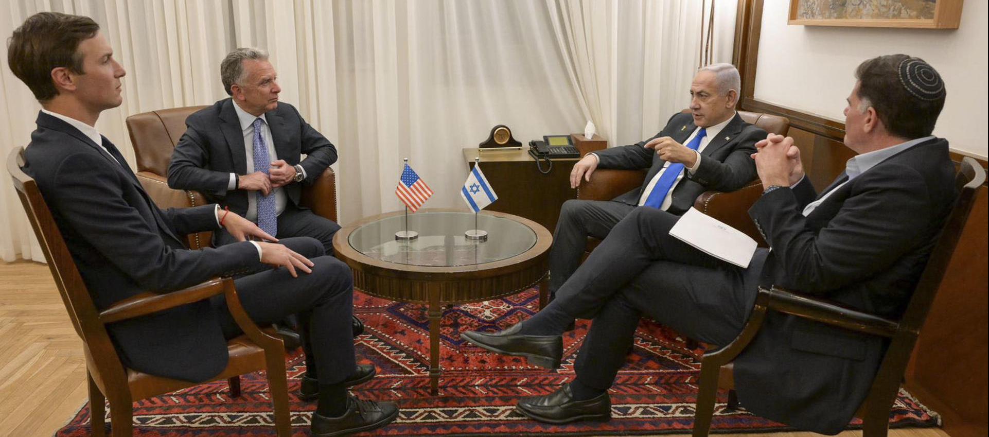 El primer ministro israelí, Benjamín Netanyahu, se reunió este jueves en Jerusalén con el enviado especial de Trump para Oriente Medio, Steve Witkoff, y con su yerno, Jared Kushner.