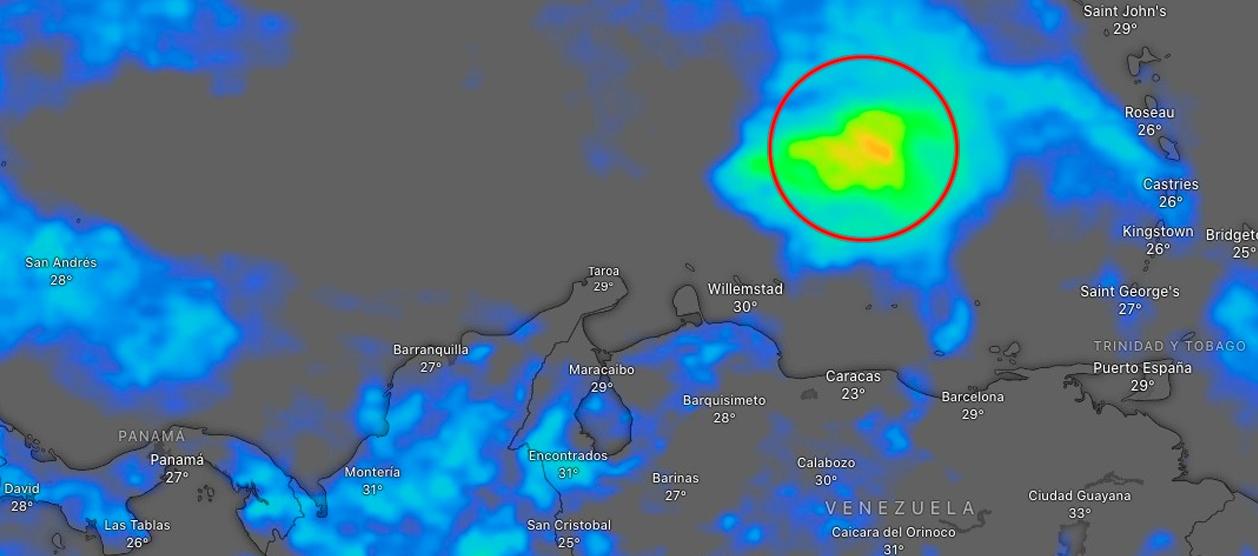 El círculo rojo es donde se encuentra actualmente la onda tropical. 