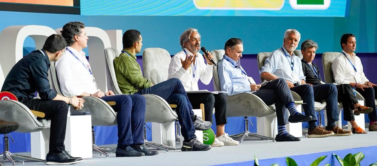 Panel de precandidatos en el Congreso Camacol.