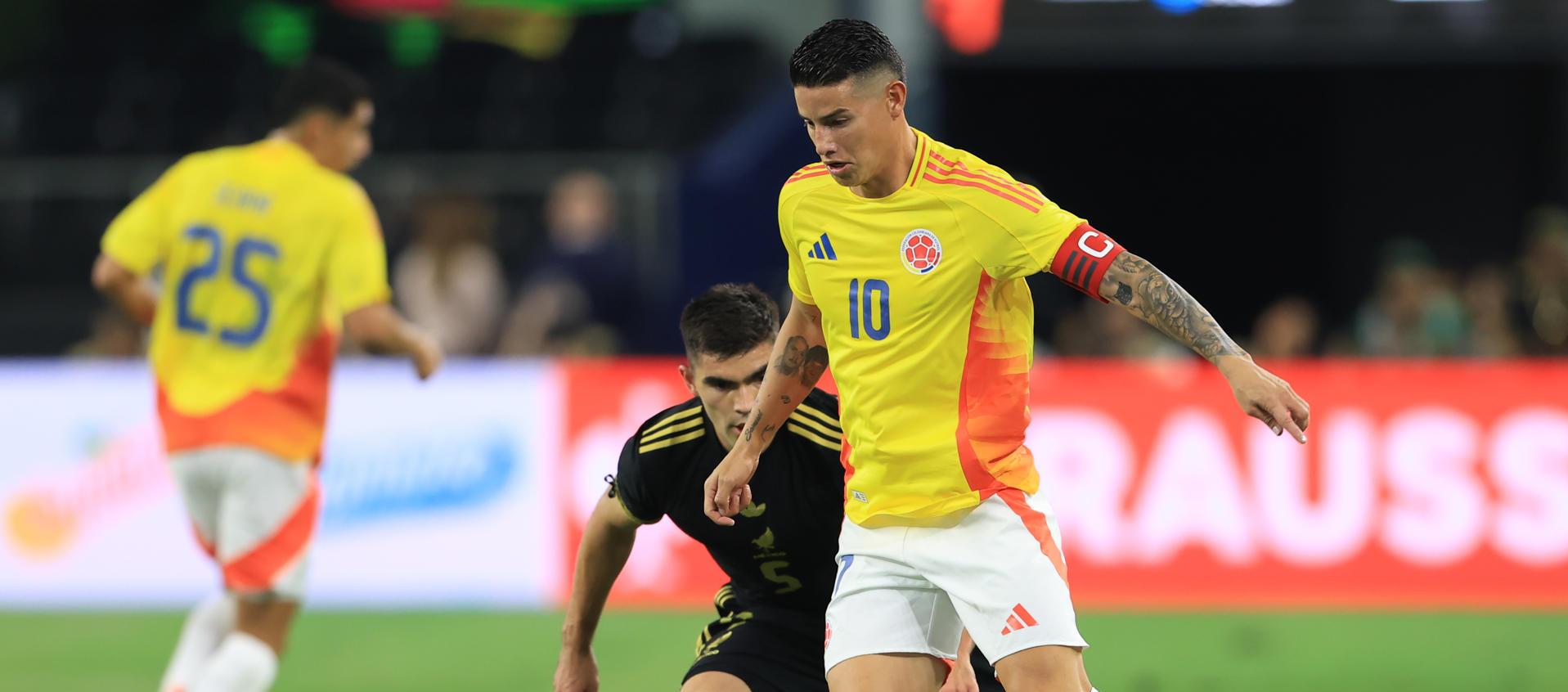 James Rodríguez durante el juego ante México. 