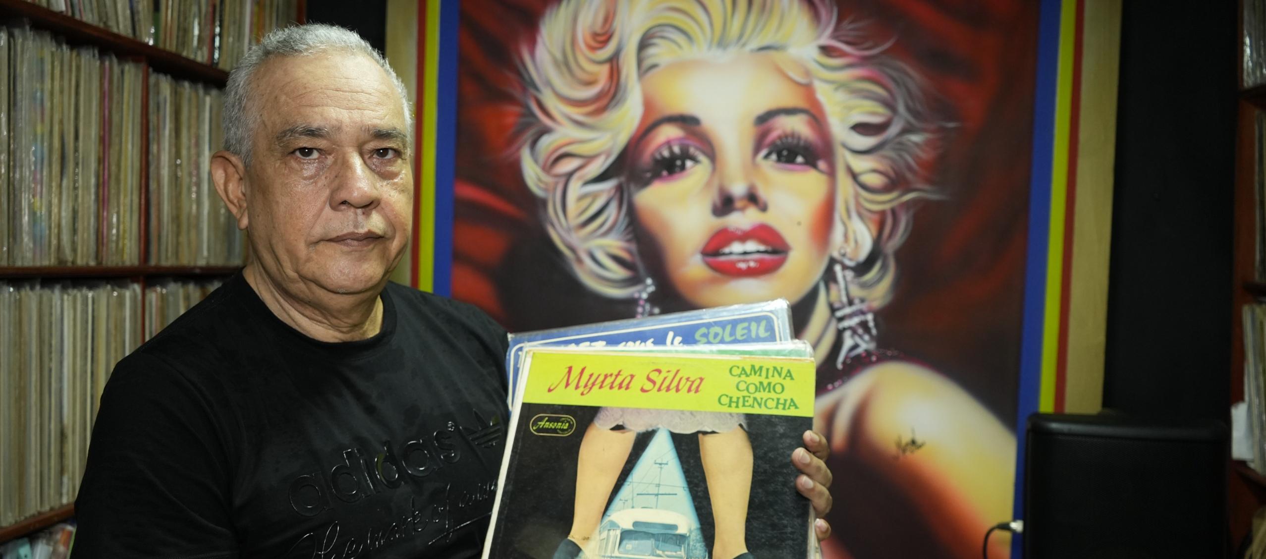 Coleccionista Manuel Henríquez. 