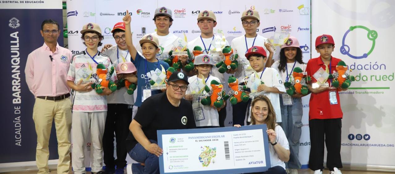 Grupo de campeones del Torneo de Ajedrez del Caribe. 