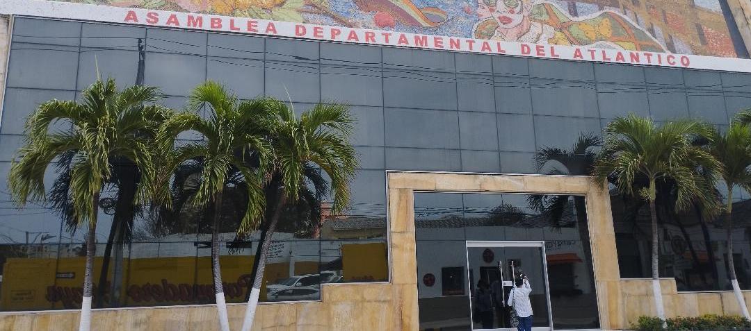 Fachada de la Asamblea del Atlántico. 