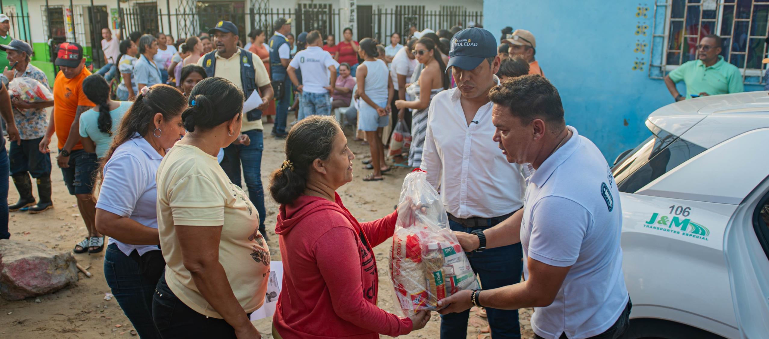 Jornada de atención a damnificados. 