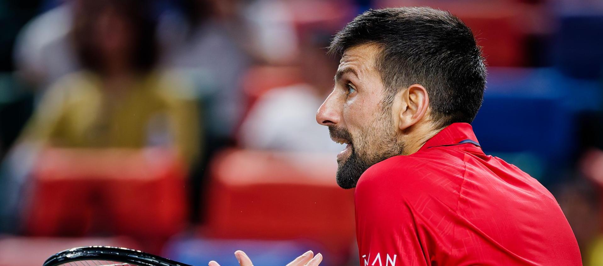 Novak Djokovic durante el juego semifinal.