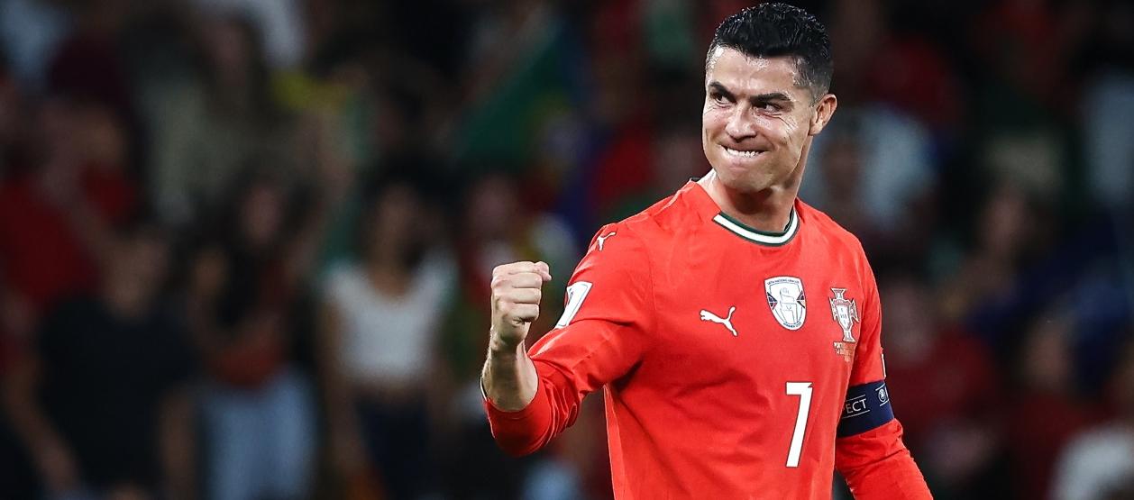 Cristiano Ronaldo supera en ganancias al argentino Lionel Messi. 