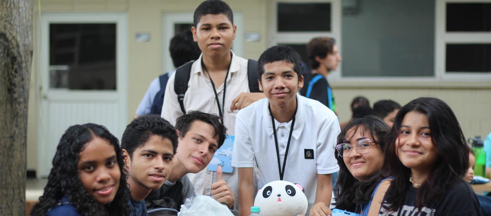 Durante 24 horas los jóvenes construyeron el proyecto. 