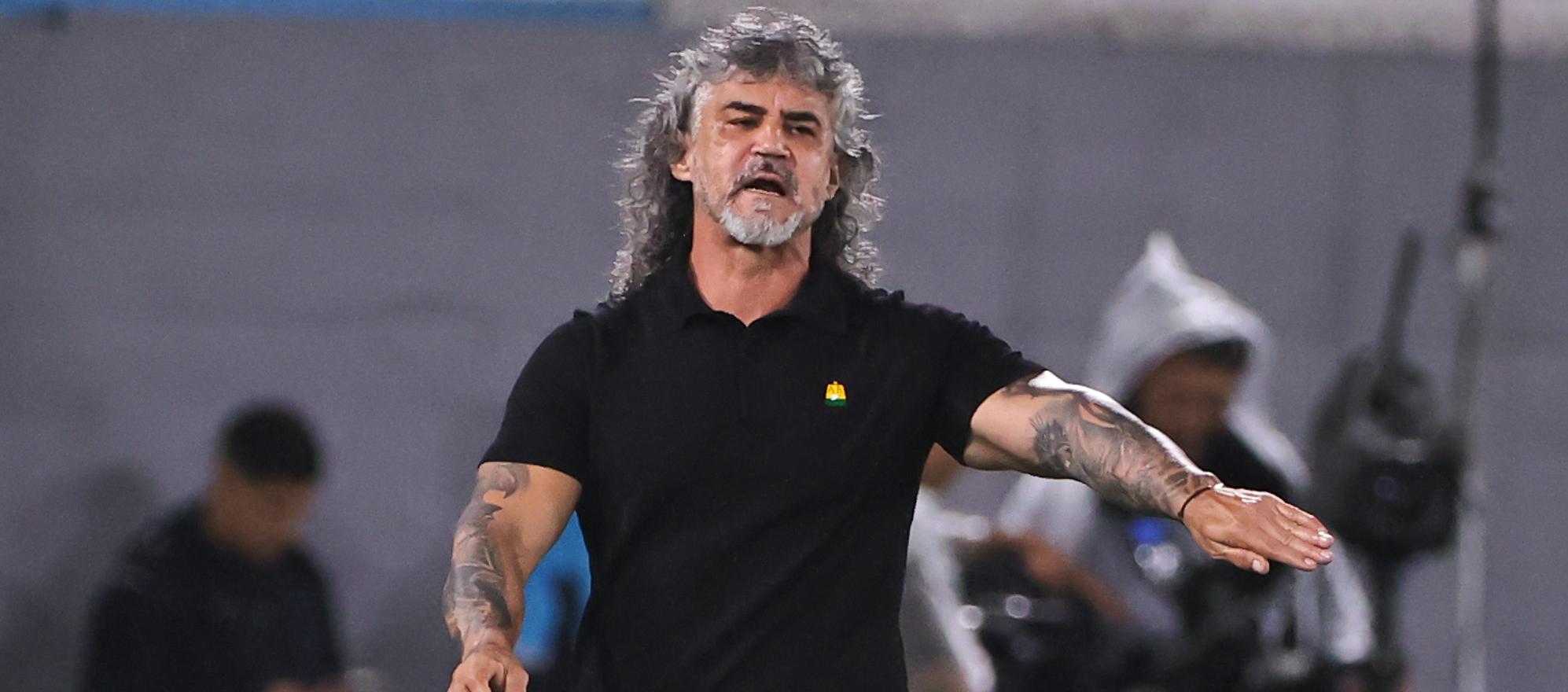 Leonel Álvarez, director técnico del Atlético Bucaramanga. 