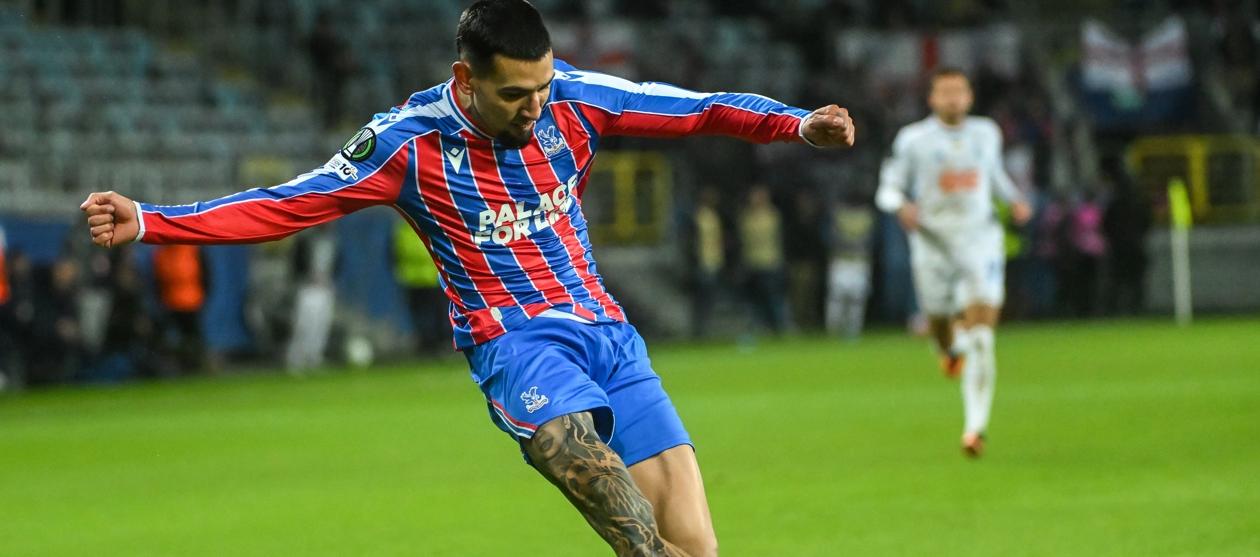 El colombiano Daniel Muñoz abrió el marcador para el Crystal Palace en el minuto 31. 