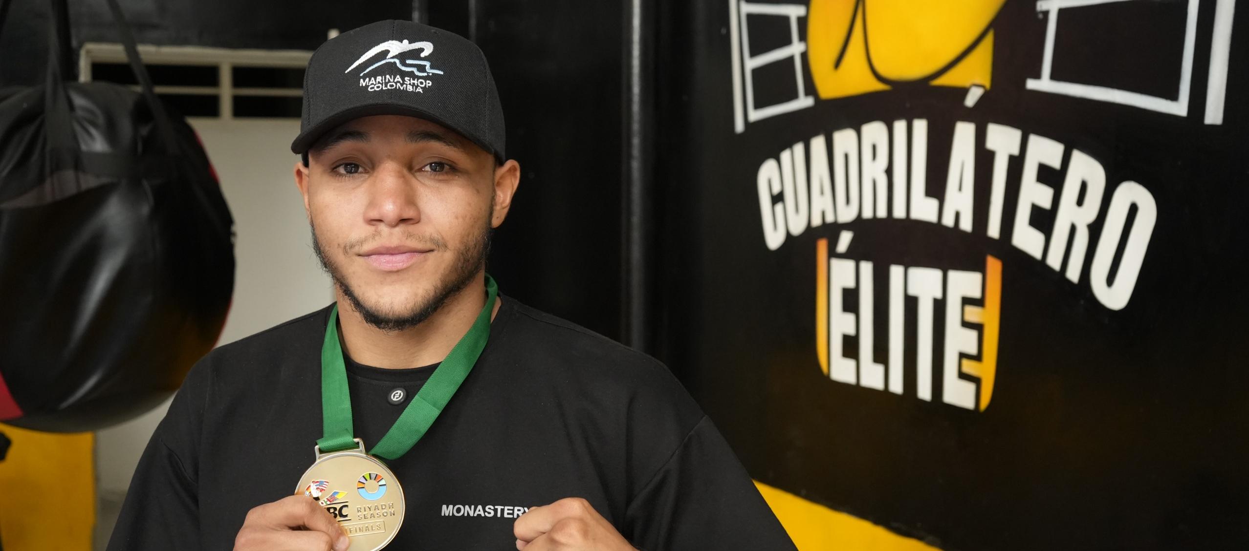 Carlos Utria sumó su cuarta victoria en el Grand Prix en Riad (Arabia Saudí).